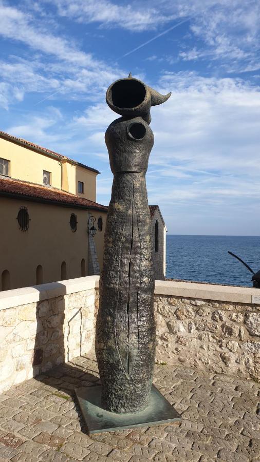 Appart'hôtel Luxe Vieil Antibes 75 m2 avec Parking Exterior foto